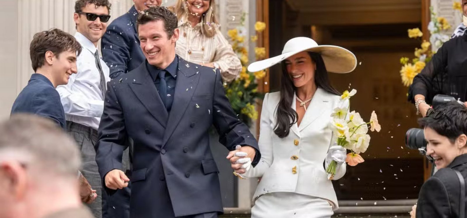 Casamento de Dua Lipa e Callum Turner na Itália promete reunir moda, luxo e estrelas globais